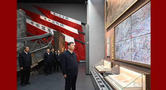 习近平在山西阳泉市向抗战烈士敬献花篮并参观百团大战纪念馆