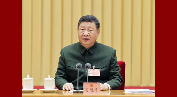 习近平出席解放军和武警部队代表团全体会议