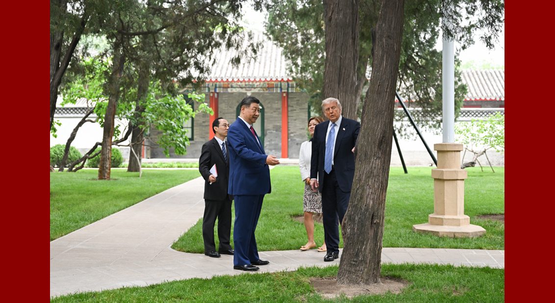 习近平同美国总统特朗普在中南海小范围会晤